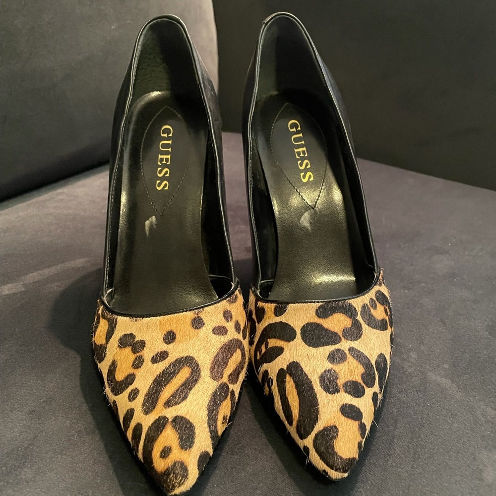 Guess Cheetah Pump -Size 8.5